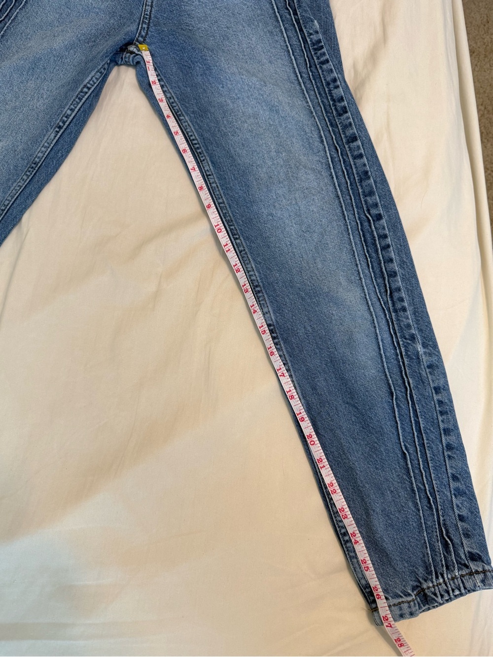 BDG Urban Outfitters High Rise Women’s Mom Jeans // 100% Cotton // Women 27 - Picture 9 of 14